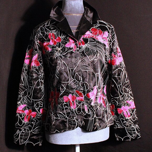 Chico's Women's Black Pink Floral Embroidery Blazer Jacket Size 1 - Picture 2 of 7